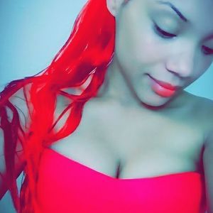 Meet your Posher, Tiara